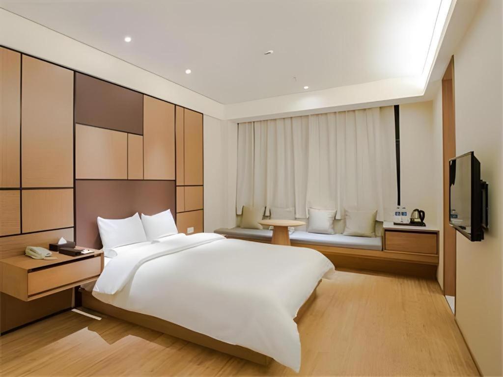 Ji Hotel Shanghai Hongqiao Yan'An XI Road Exteriör bild