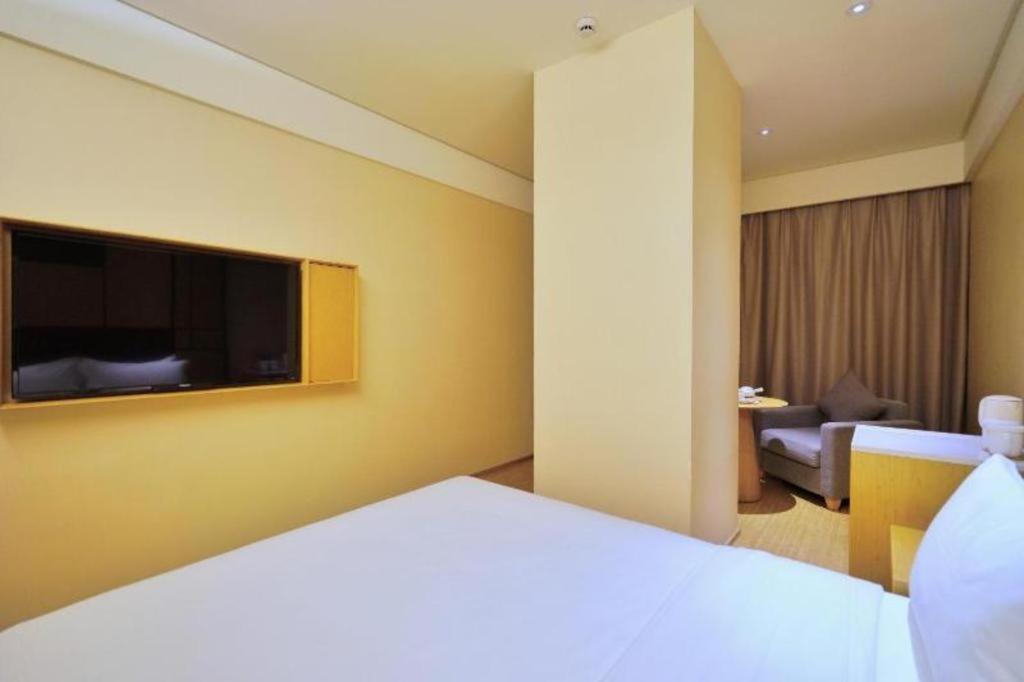 Ji Hotel Shanghai Hongqiao Yan'An XI Road Exteriör bild