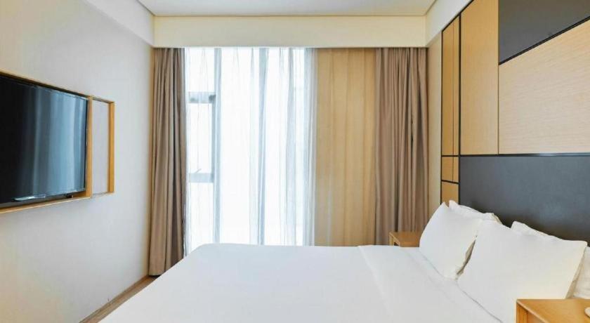 Ji Hotel Shanghai Hongqiao Yan'An XI Road Exteriör bild